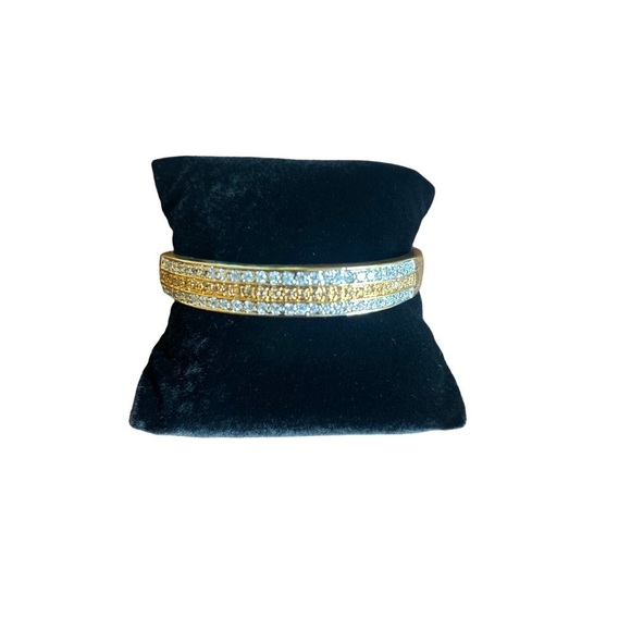 Stunning Gold Tone Hinge Bracelet With 3 Rows Of Blingy Studs - Picture 3 of 9